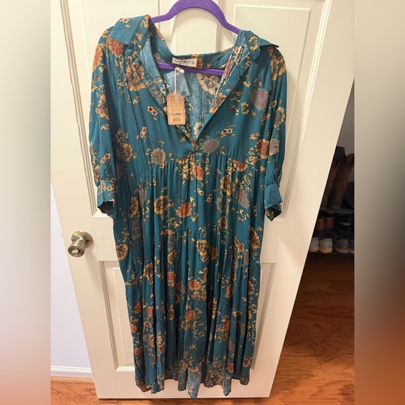 NATURAL LIFE Dresses & Skirts - NATURAL LIFE Teal Floral Maxi Dress